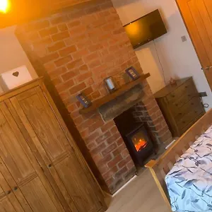 https://quaint-1-bedroom-cottage-in-pudsey-leeds.yorkshirehotels.net
